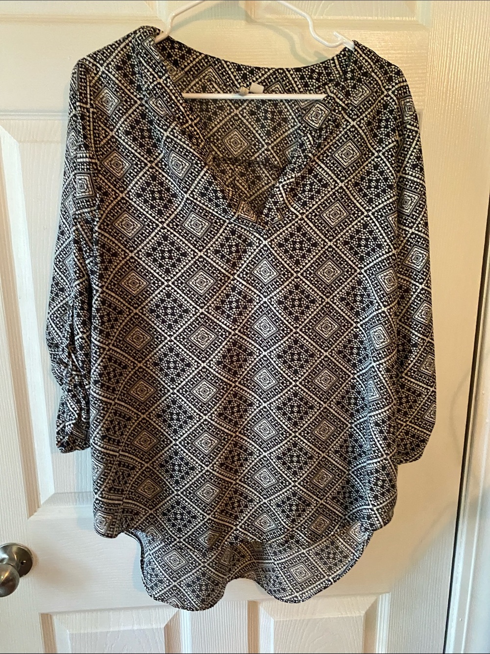 Cato Black & White Geometric V-Neck Tunic
